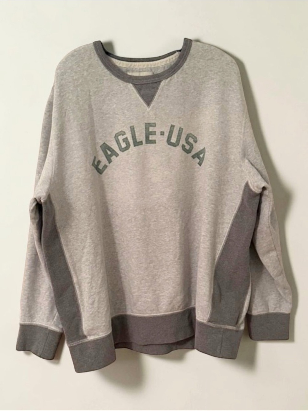 American Eagle Outfitters Gray Crewneck 77 Graphic XXL